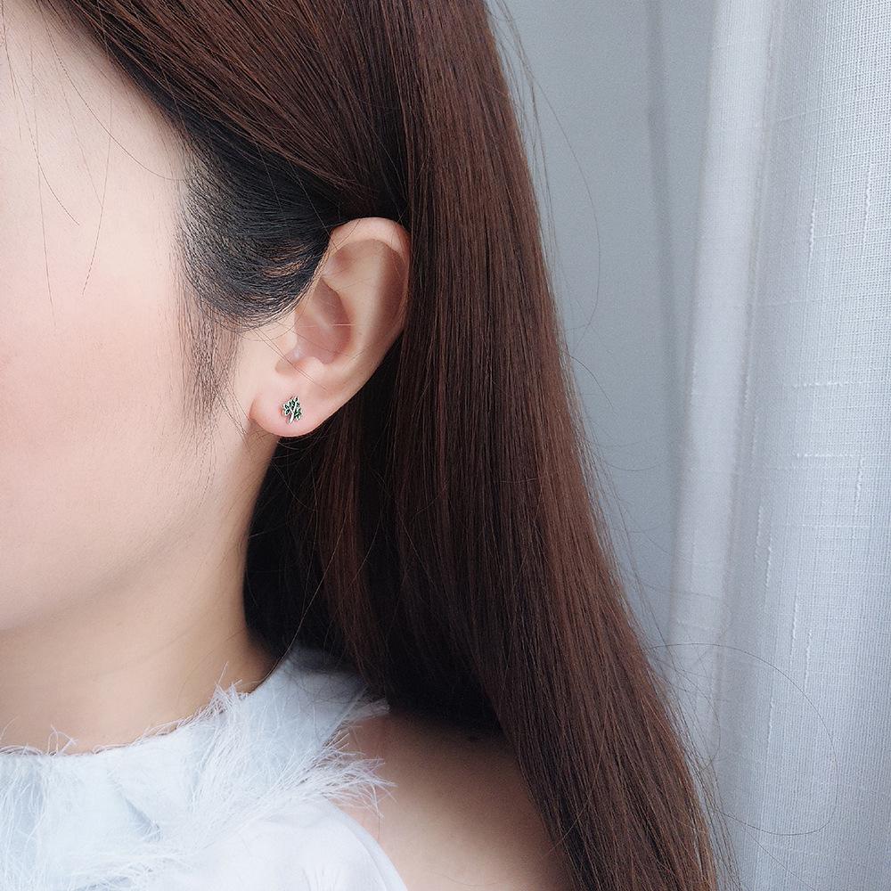 Boucles d'oreilles pendantes Arbre de Noël Style Mori Coréen en Argent Sterling s925 - Bijoux Exquis pour Femmes pour Cartilage.