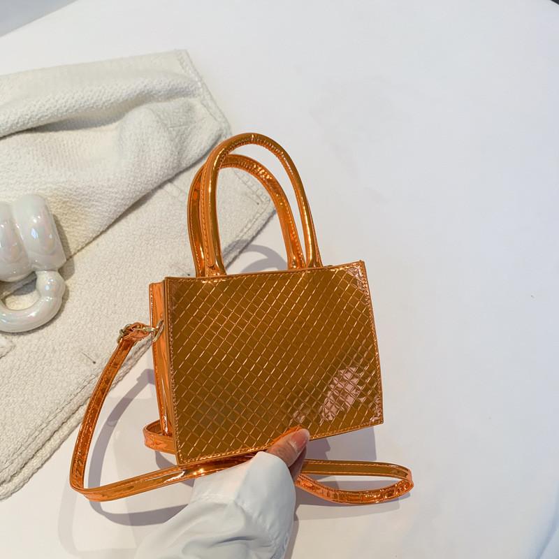 Stilvolle kleine quadratische PU-Tasche für Damen in trendigen Farben, perfekt für den lässigen Weg zur Arbeit