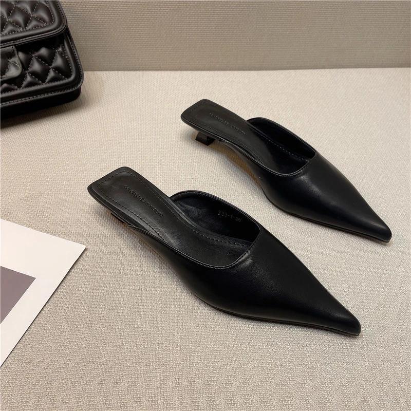 2024 Hot Selling New Temperament Thin Pointy Cat with Baotou Sandals Women Wear Soft Leather Thin with Mueller Half Slippers