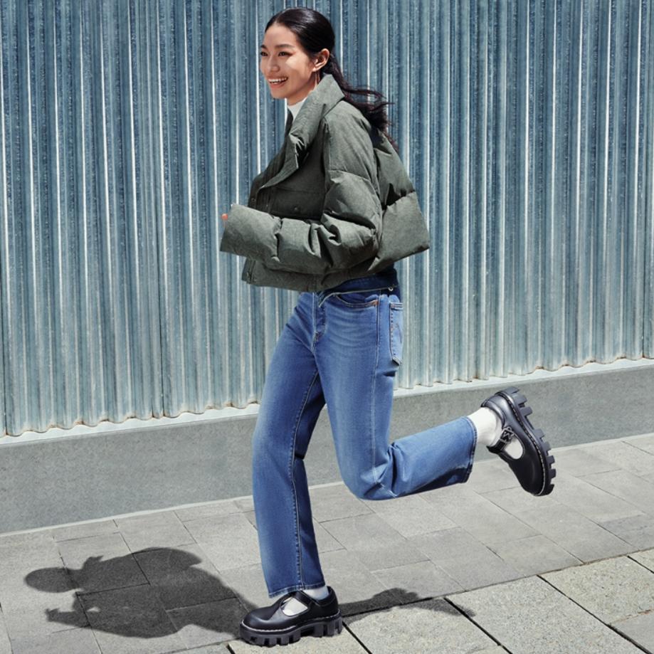 Levis FW24 Performance Warm Fleece Series Tie-Dye Pattern Side Pocket Button Long Sleeve Down Jacket Women Outerwear Gray 002Q5-0001