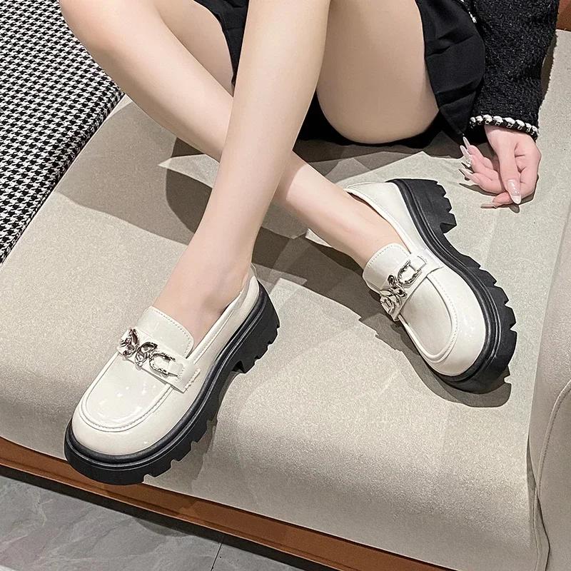 New Women's Patent Leather Thick Sole Loafers Square Heel Round Head Metal Decoration Ladies Shoes Anti-slip Comfortable Leisure