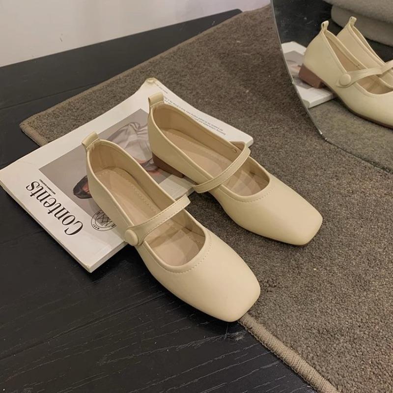 Hot Selling Japanese Style White with Medium Heel Gothic Women's Summer Footwear Black Mary Jane Square Toe Shoes for Woman 2025
