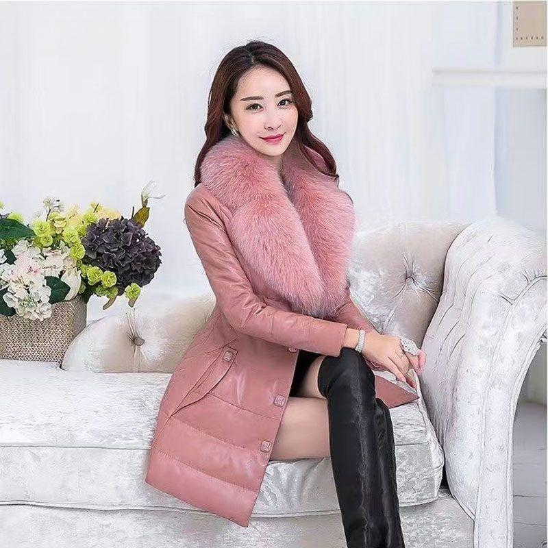 Stylish and High-end Mid-length Winter Coat Warm Thickened Plus-size Outerwear for Middle-aged Mothers