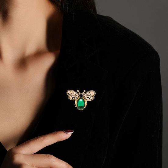 Women Brooch Sparkling Rhinestones Bee Shape Lapel Pin Suits Coats Bags Scarves Badge Versatile Accessory