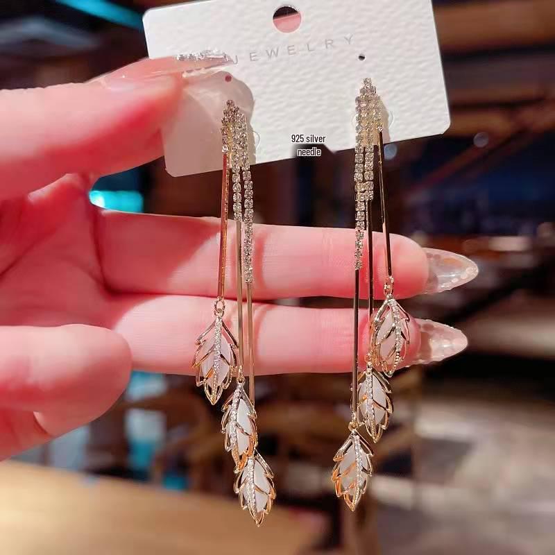 2022 S925 Silver Hollow Leaf Diamond Tassel Stud Earrings - Light Luxury Fashion Jewelry