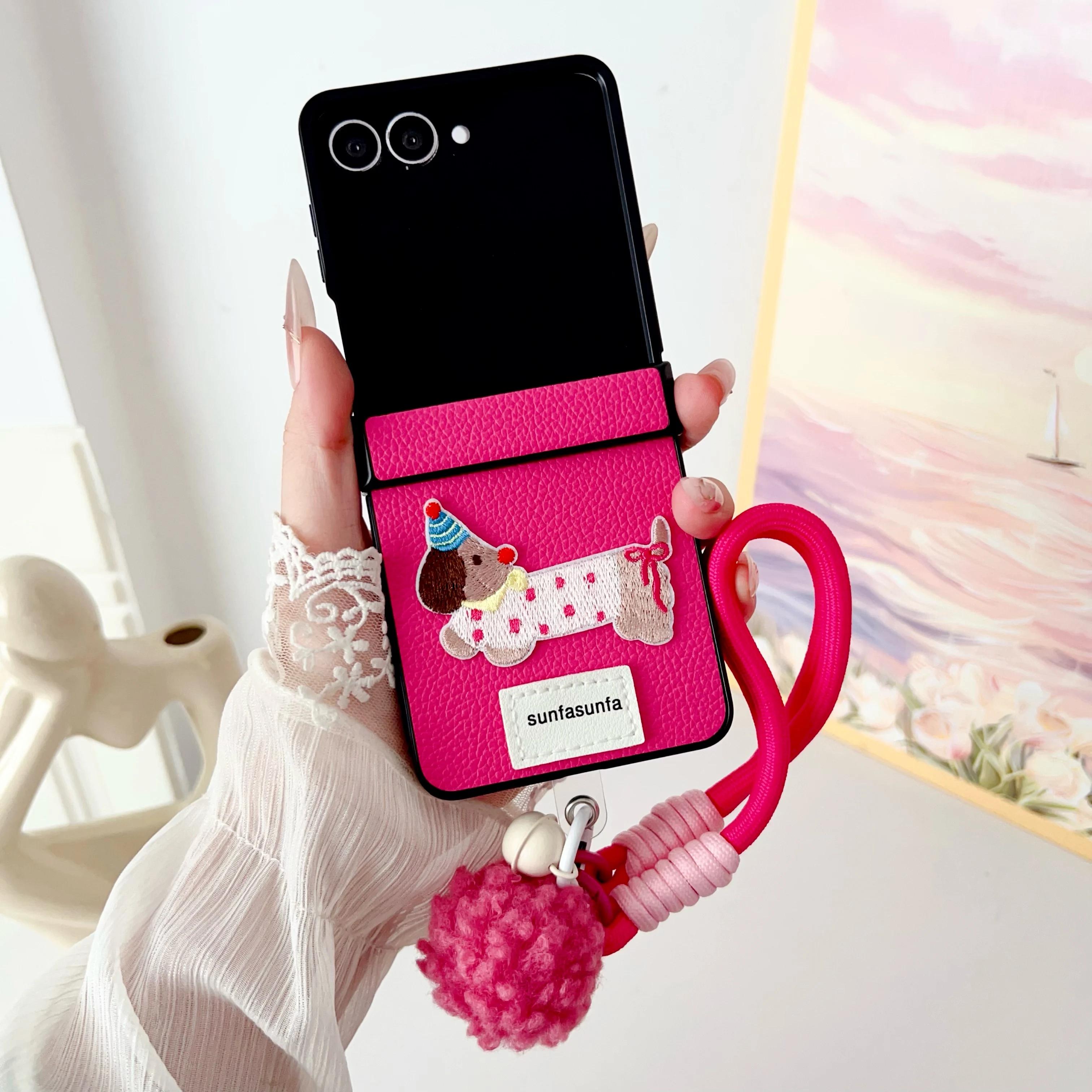 

Cute Cartoon Dog Leather Phone Case with Wrist Strap for Samsung Galaxy Z Flip Shockproof Cover Compatible with Multiple Models Galaxy Z Flip5