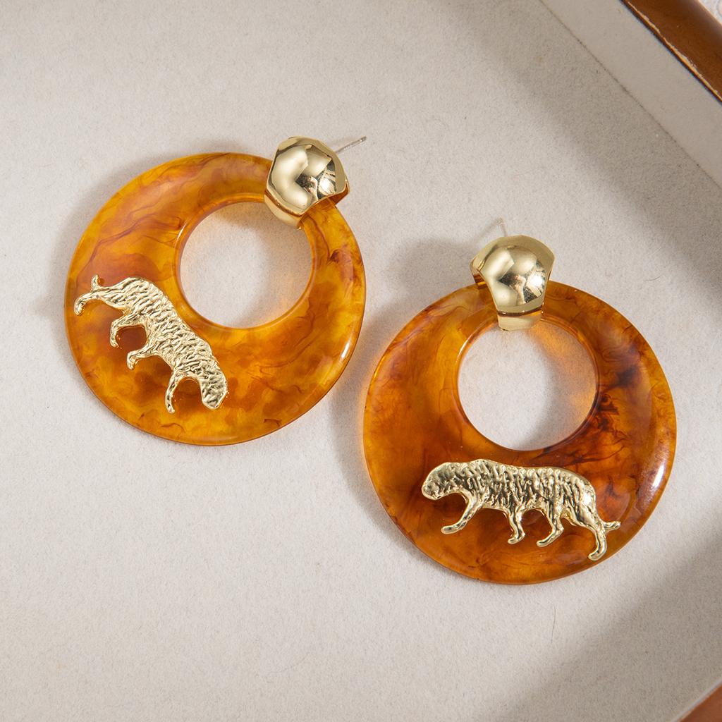 Resin Amber Smudged Round Ring Tiger Earrings, Retro Maillard Style Light Luxury Simple Personalized Earrings For Women