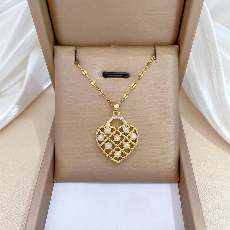 Empty Love Pearl Light Luxury Temperament Gorgeous Full Diamond Necklace Female Versatile Collarbone Chain Titanium Steel Chain