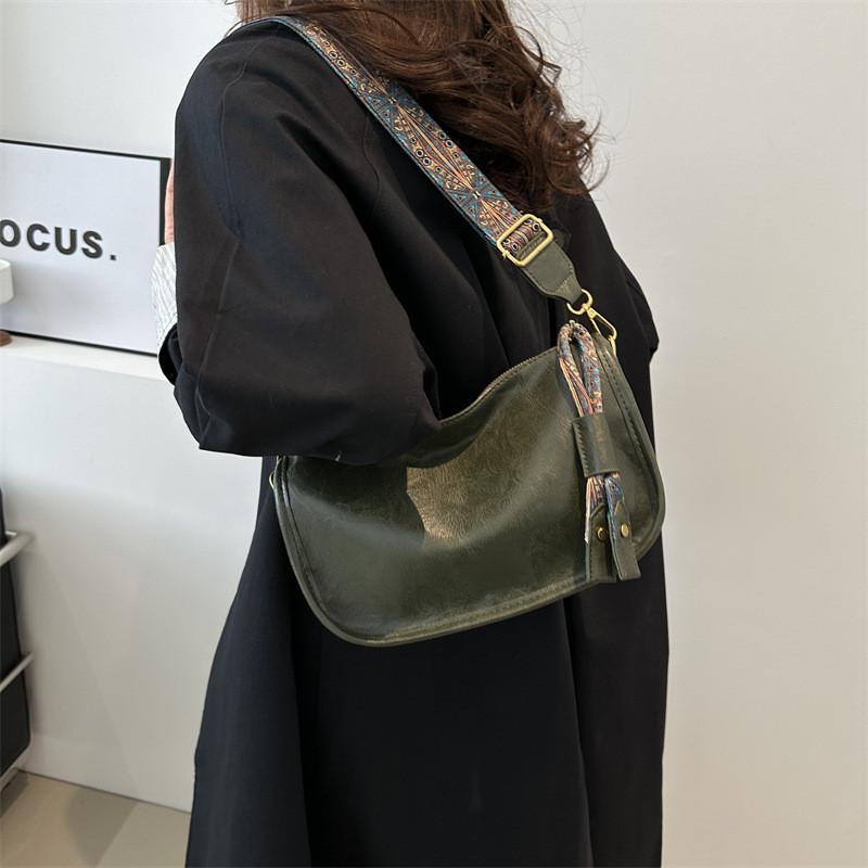 Chic Pu Leather Spring 2024 Crossbody Bag For Women With Spacious Design