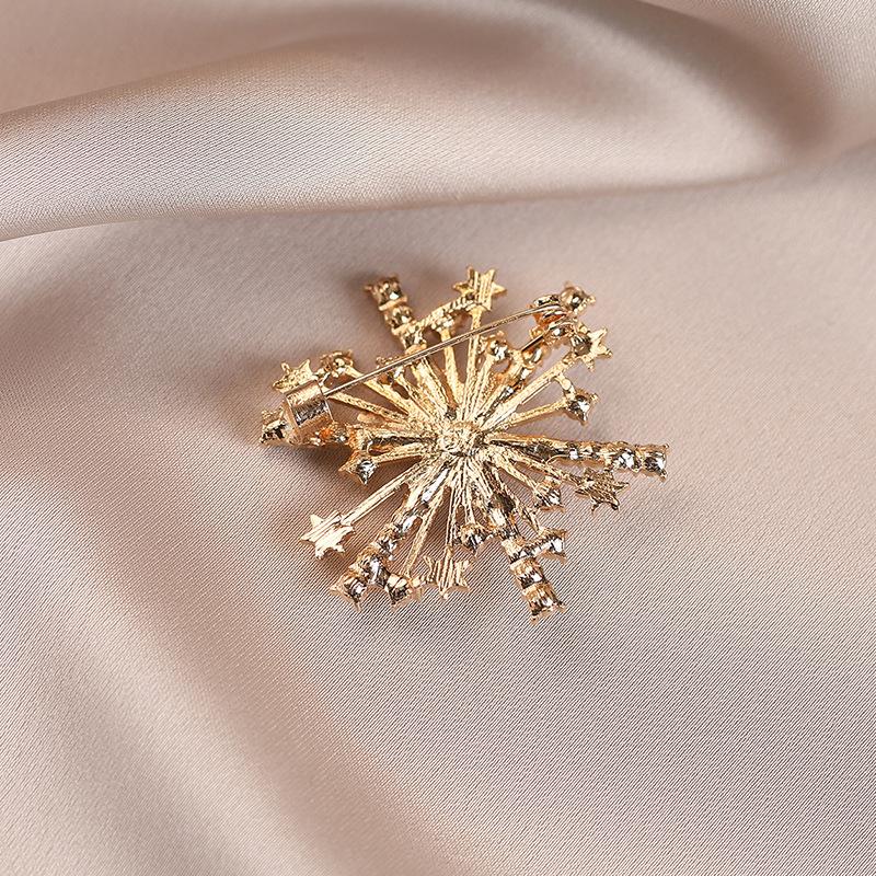 Snowflake Brooch, A High-end, Light Luxury Diamond-encrusted Pin, Fashionable Suit Jacket, Corsage and Accessory