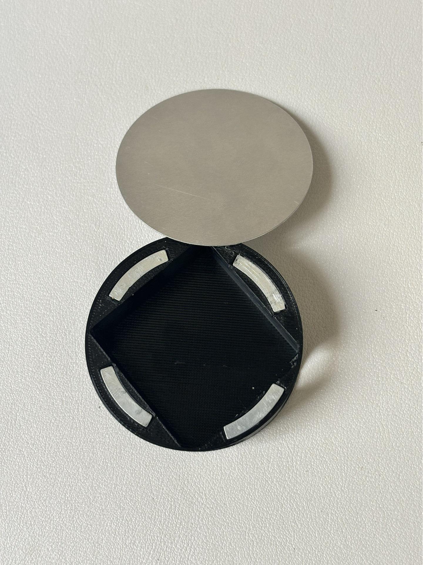 Magnetic Water-Cooled Semiconductor Head for Phone & Tablet Radiators