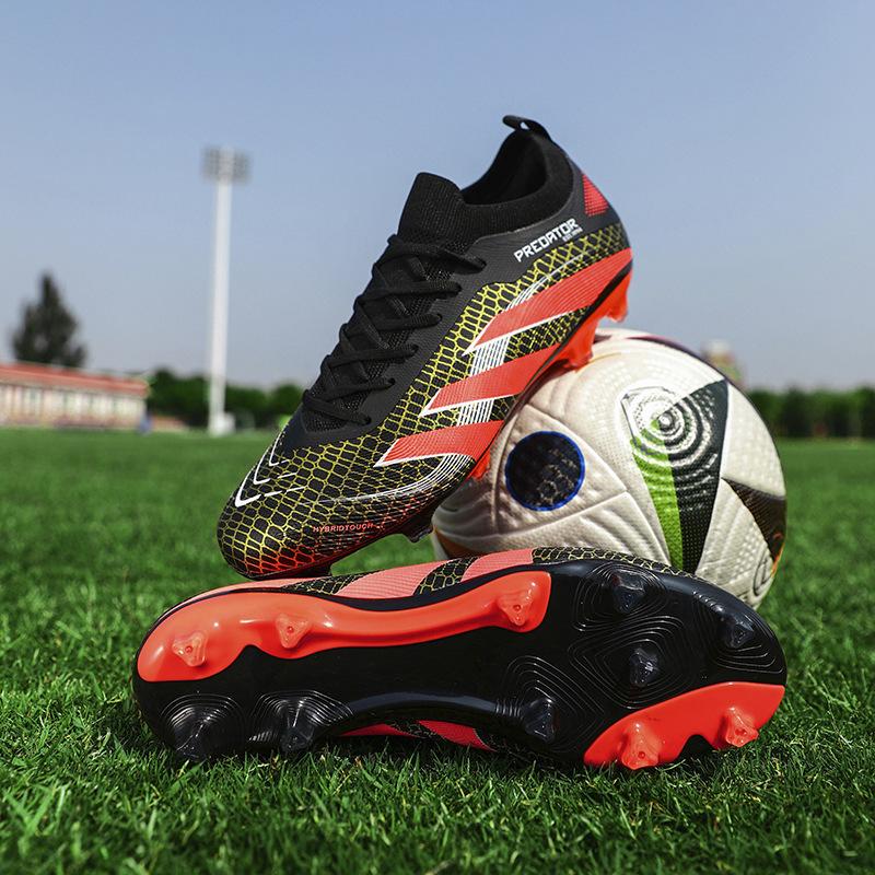 2025 new low-top football shoes long nails broken nails Amazon men's and women's football shoes grass student training shoes