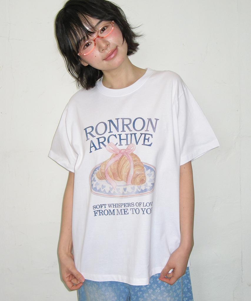 RONRON Ribbon Croissant Basic Fit T Shirt White