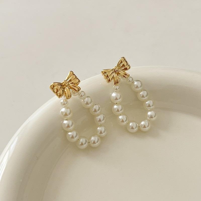 Pearl Earrings Women's High-end Earrings Ear Jewelry High-end Stud Earrings Niche Design Light Luxury