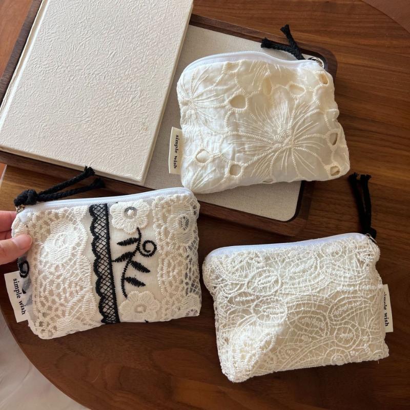 Lace Embroidered Mini Women's Makeup Bag Portable Lipstick Cosmetic Organizer Wallet