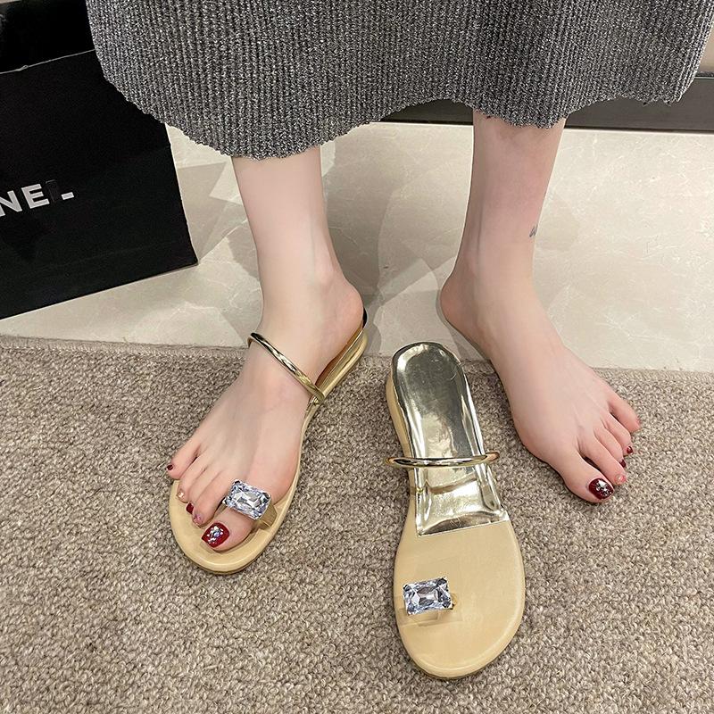 Fairy slippers female outer wear inner height increase 2025 summer new pigeon egg rhinestone toe word flat bottom cool slippers