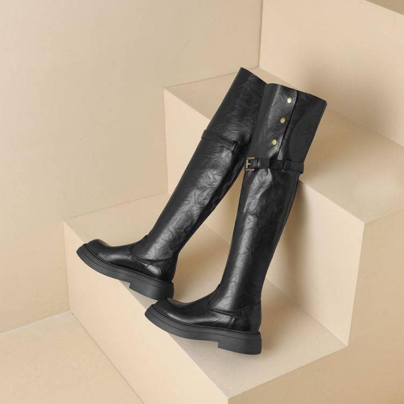 

Женские однотонные ботинки Мартин на толстой подошве больших размеров, женские ботинки на среднем каблуке, нескользящие, удобные кожаные ботинки, корейская версия 39 чёрный