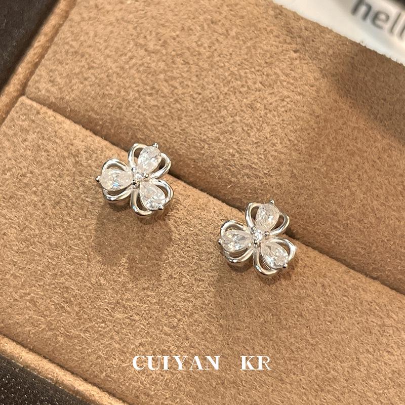 Cui Yan S999 Sterling Silver Four-Leaf Clover Rhinestone Stud Earrings - Korean Style, Luxury Niche, Versatile for Women.