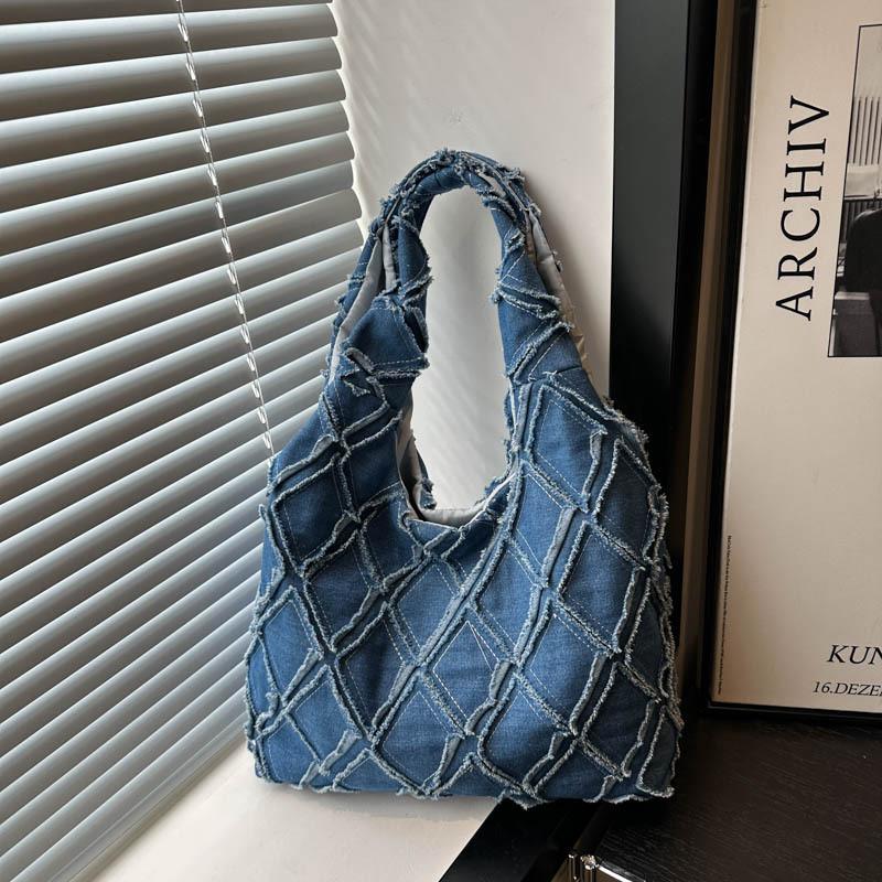 Canvas Tote Bag For Women With Quilted Pattern And Shoulder Strap For Casual Daily Use