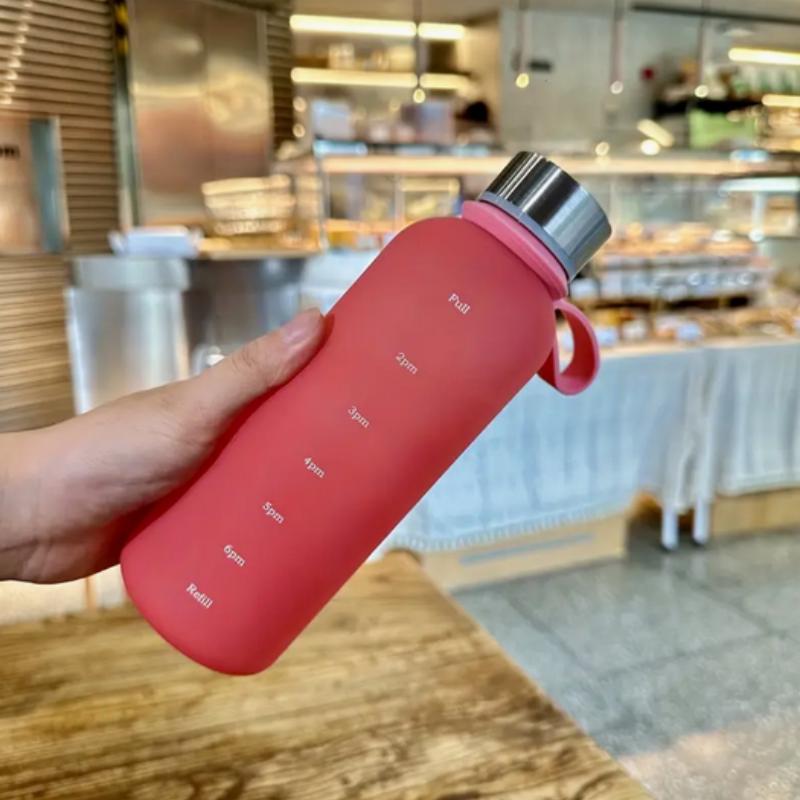 550ML Gradient Matte Handle Water Bottle - Portable Outdoor Sports Cup with Leak-Proof Lid, Durable PC Material