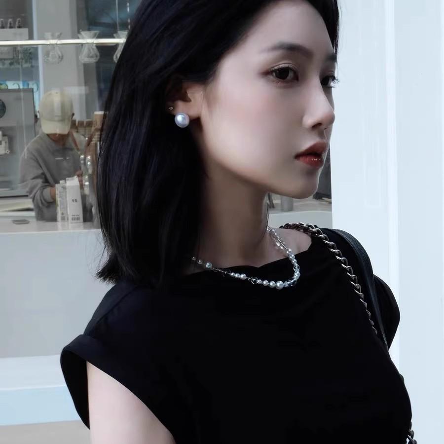 2025 Elegant High-End Choker: Transparent White Crystal, Opal, and Pearl Necklace for Women