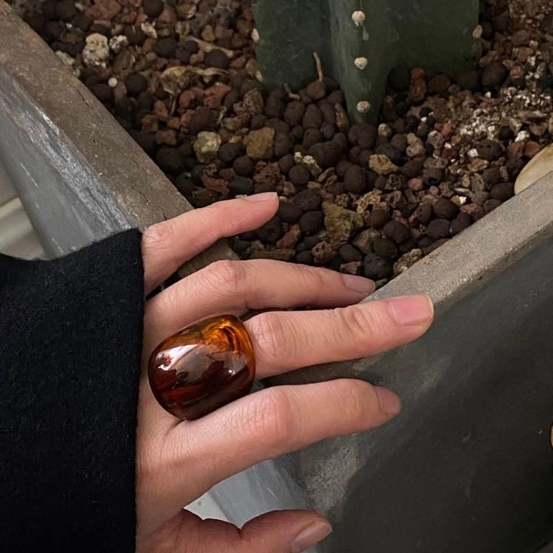 Chic Coffee Tone Resin Rings Versatile Brown Resin Ring Ideal For Commuting Leisure Event And Travel Adventures