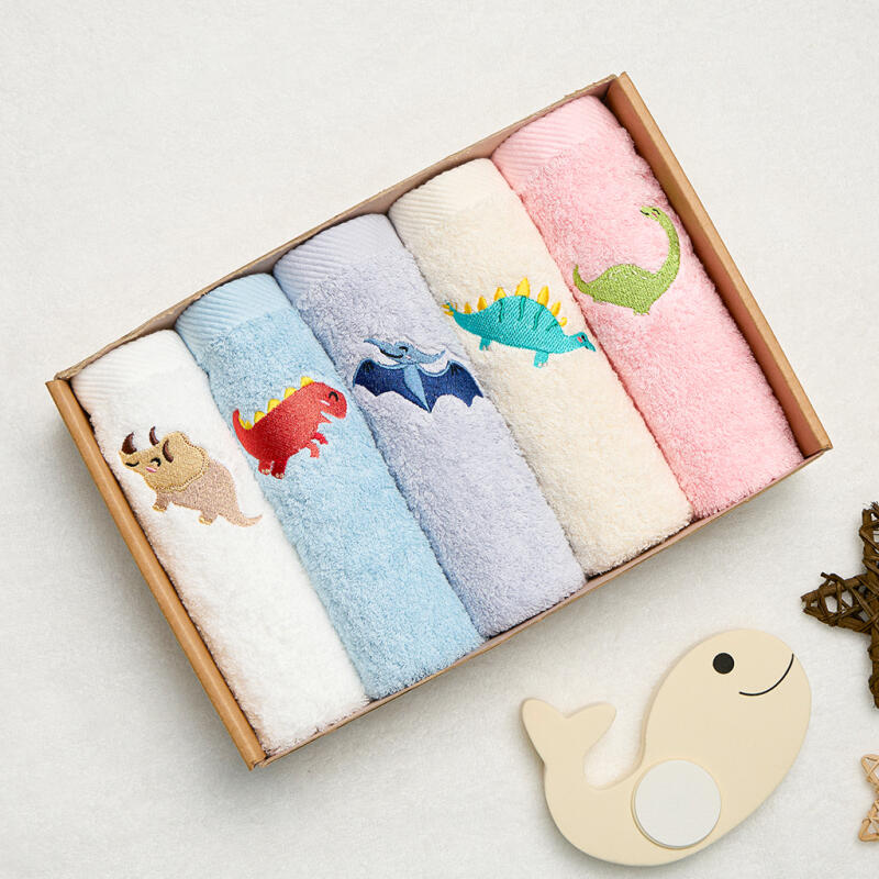 Dinosaur 40-count character kindergarten towel set of 5 5 white cards