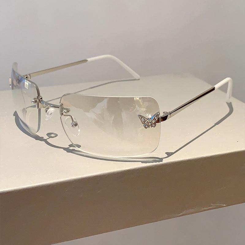 New Women Vintage Sunglasses Frameless Diamond Gradient Sun Glasses Fashion Luxury Butterfly Ocean Lenses UV400 Shades Goggles