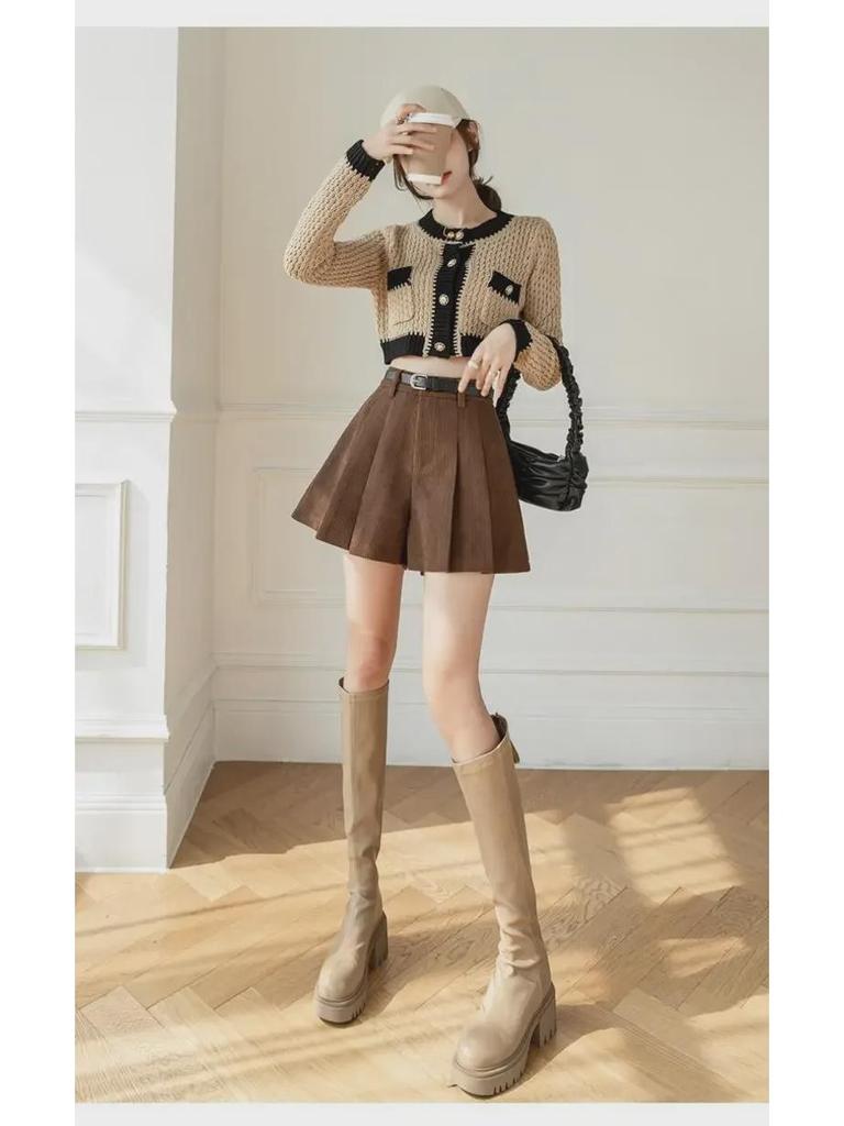 2023 Autumn/Winter Women's Plus Size High Waist Corduroy A-Line Wide-Leg Pleated Shorts