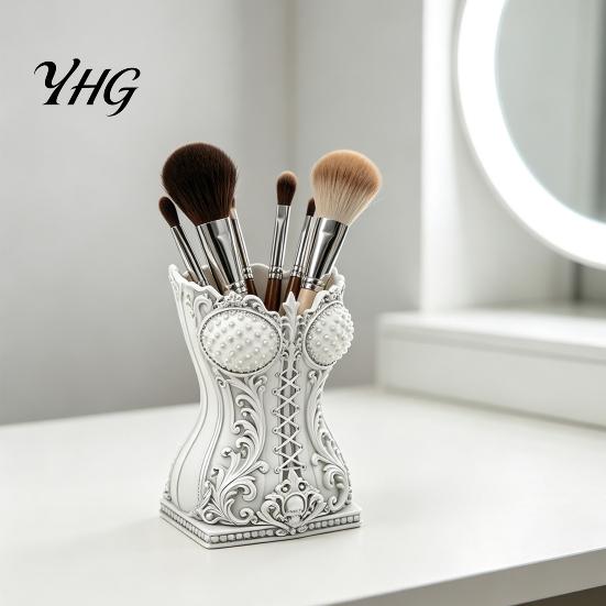 Black And White Decor Gothic Makeup Brush Storage Tube, Retro Skull Desktop Organizer, Vintage Style Case Decorative Plastic Holder for Dressing Table