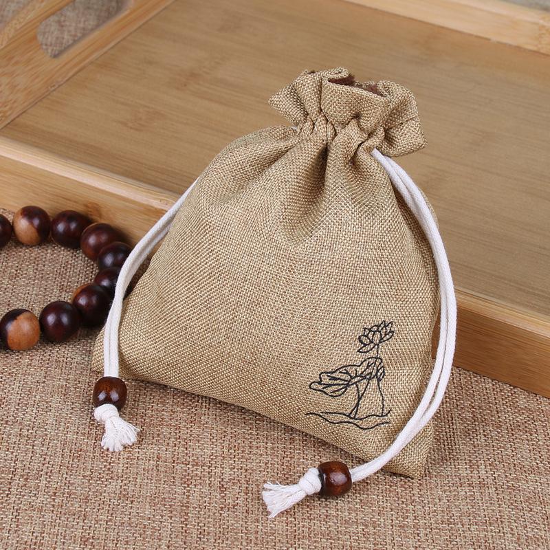 

Премиальная бархатная коробка для браслета из буддийских бусин из оленьей кожи с замшевым полотенцем и парчовым мешочком. 13x16 cm