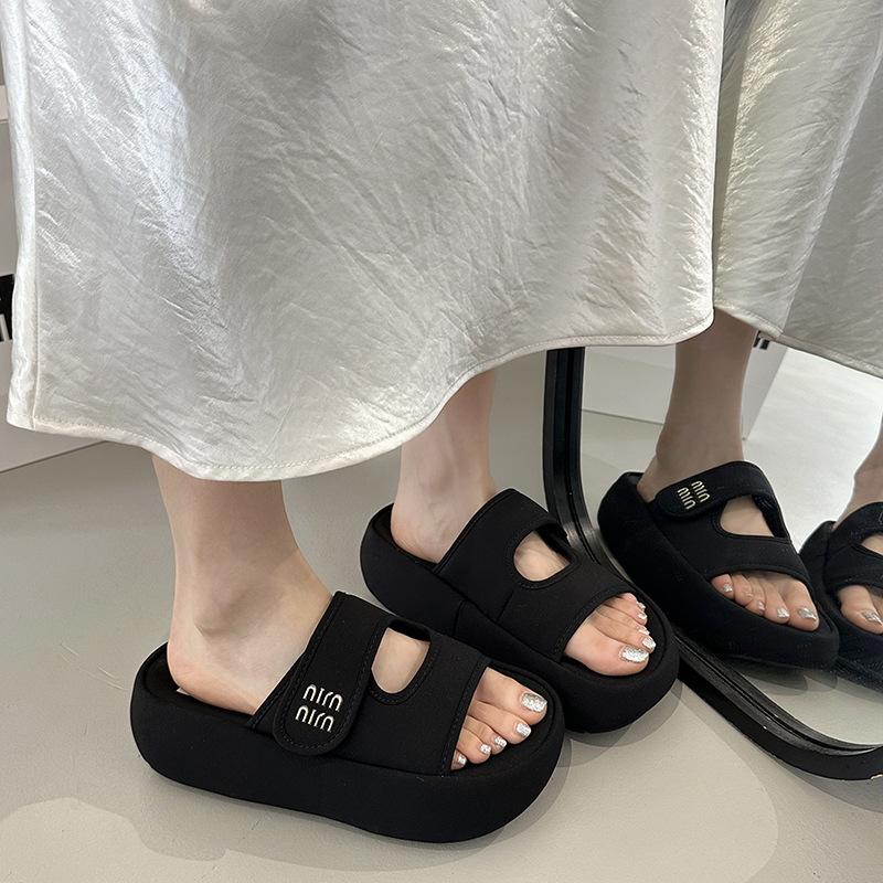 Velcro Thick-soled Slippers Can Be Worn by Women In Summer 2025 New Beach Seaside Vacation Cool Slippers
