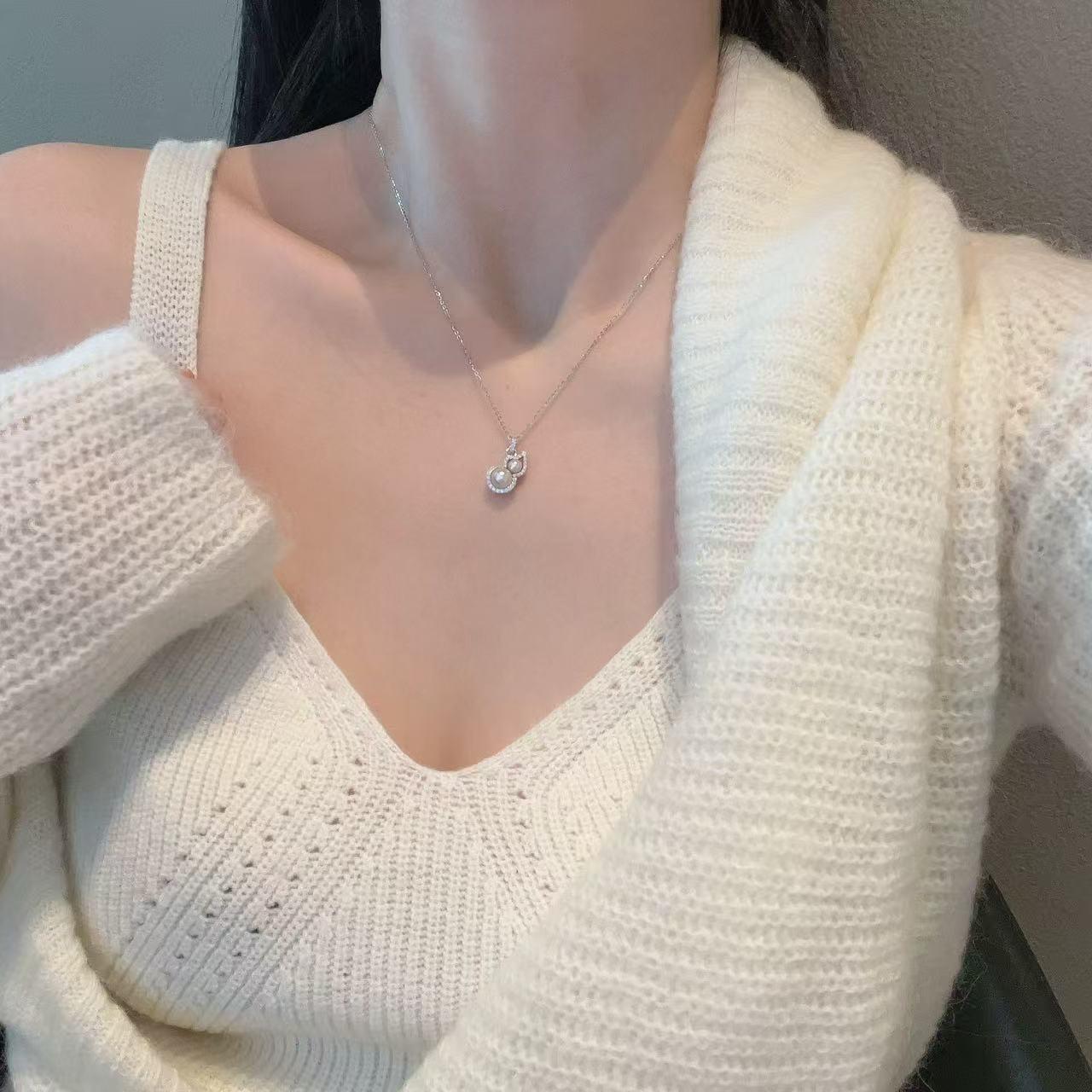 Niche Design Light Luxury Gourd Pearl Clavicle Necklace - Exquisite High-End Temperament Jewelry