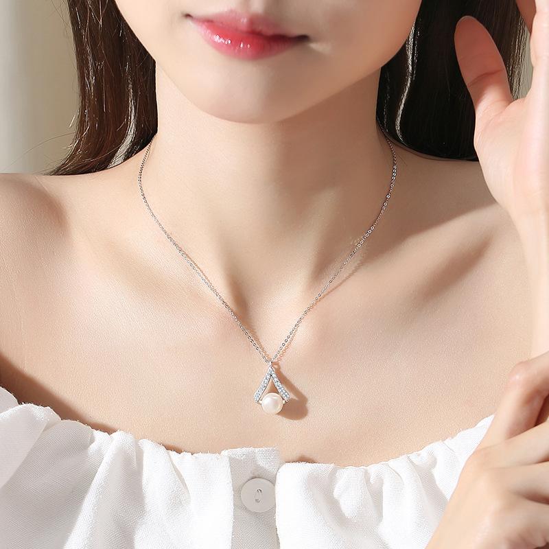 Versatile Temperament, Minimalist Necklace, Women's French High-end Design, Fashionable Commuting, Collarbone Chain
