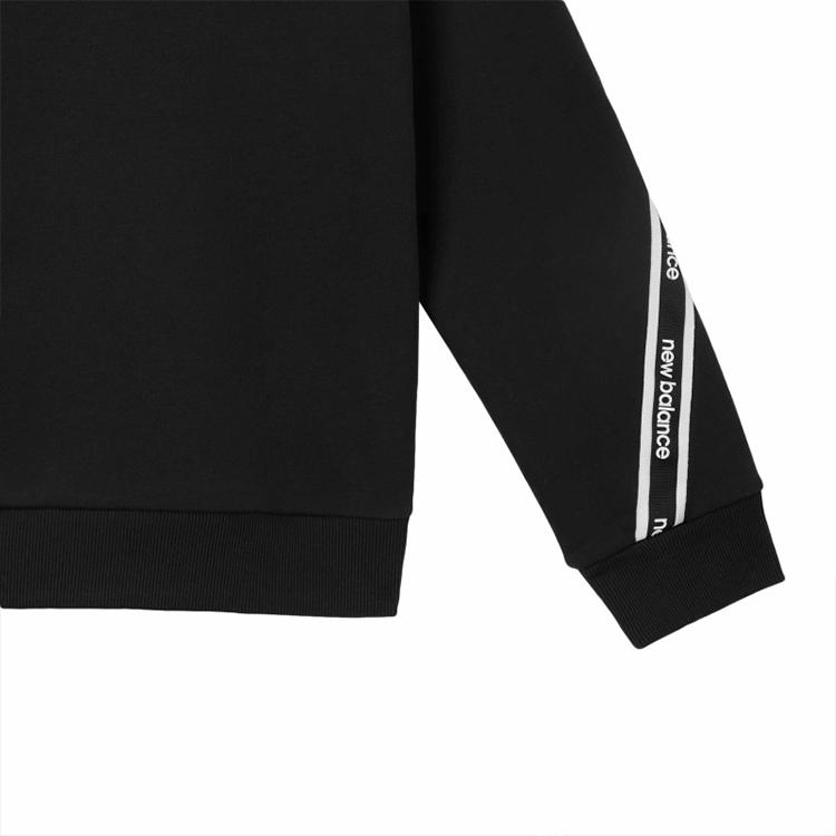 New Balance Sweatshirts Women's Black Crew Neck Moderate Regular NCA3N512-BK