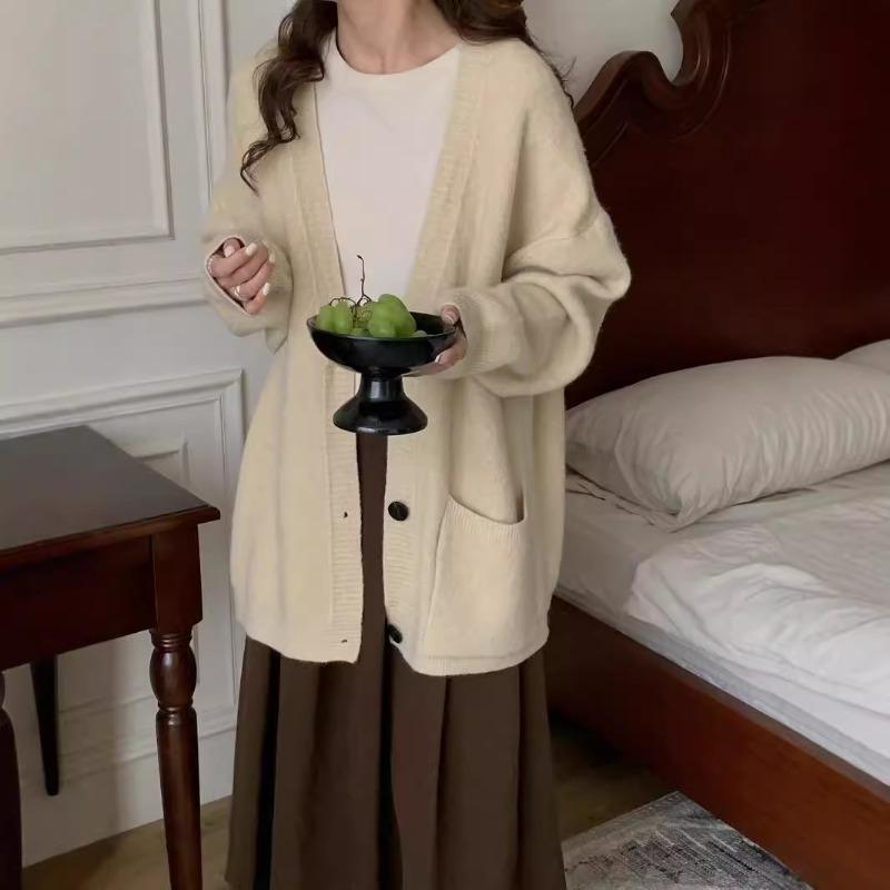 Simple and versatile sweater jacket top women's autumn and winter new loose large size fashion soft waxy knitted cardigan