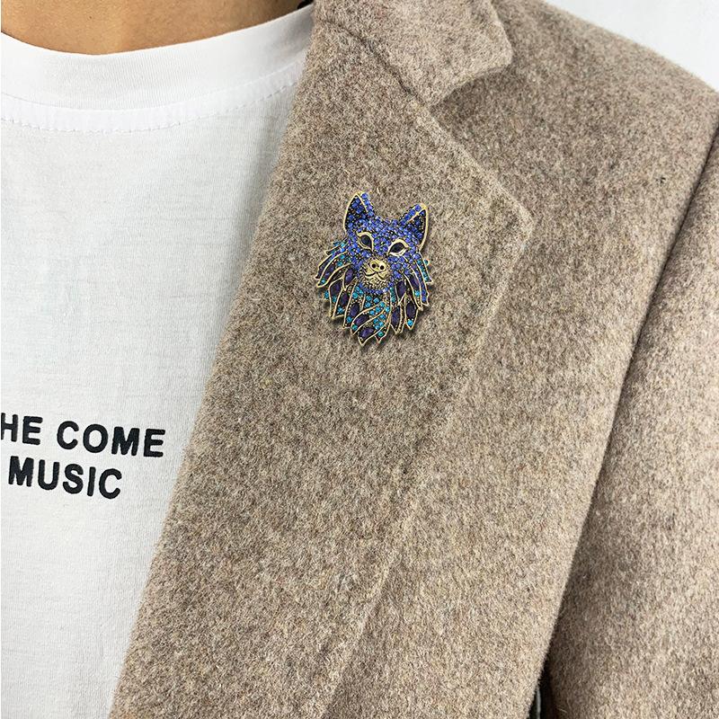 Vintage Wolf Head Brooch Totem Diamond Brooch Suit Accessories Animal Brooch Pin