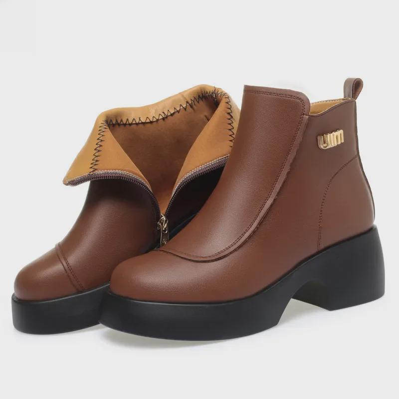 Women's Winter Cotton Short Boots with Thick Heels & Soles, Plus Velvet Lining for Warmth, Suitable for Middle-Aged Women