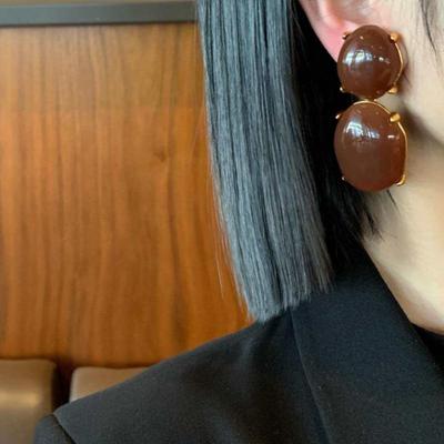 Concave-Convex Oval Gemstone Resin Earrings: Vintage Luxury Style for Women.