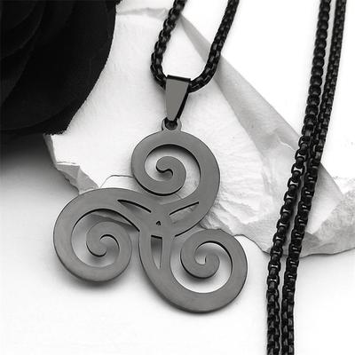 Gotycki naszyjnik Triquetra Triskelion Stal nierdzewna Celtycki węzeł Amulet Irlandzka biżuteria Teen Wolf N8573S03