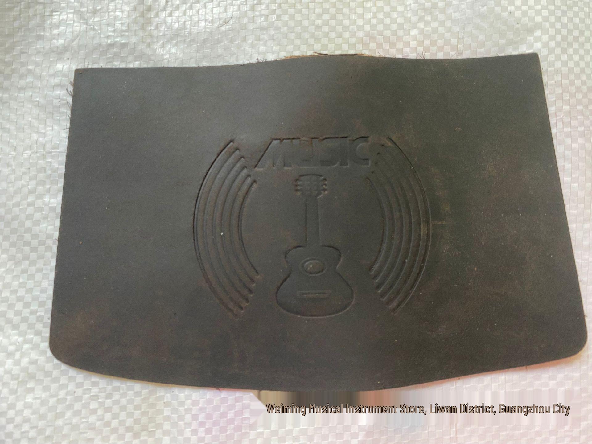 

Guitar Bridge Anti-Scratch Leather Protection Pad