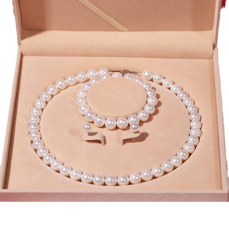 White Bead Sweet Light Luxury Women's Neck Chain Necklace Three-piece Set Mom Chain Jewelry