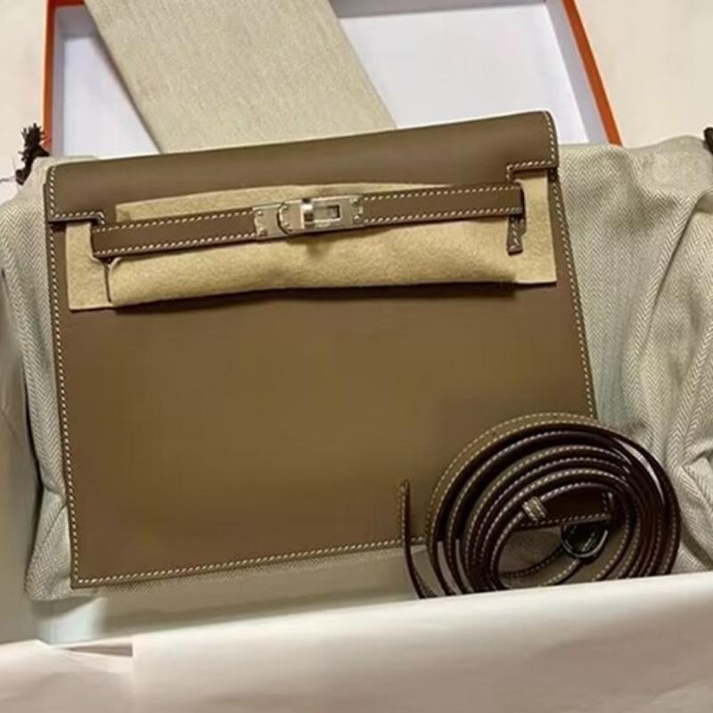 Primavera e verão nova bolsa de dança couro swift ombro portátil mensageiro mochila tendência