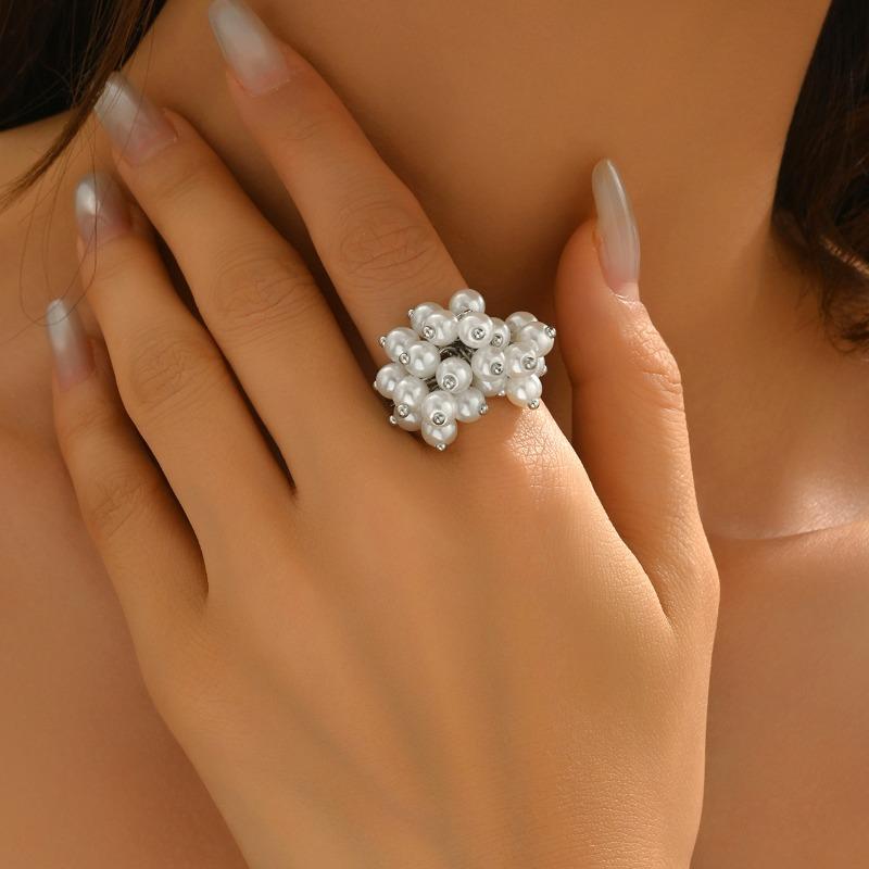 

Pearl ring new jewelry women s niche design high-end retro light luxury open ring