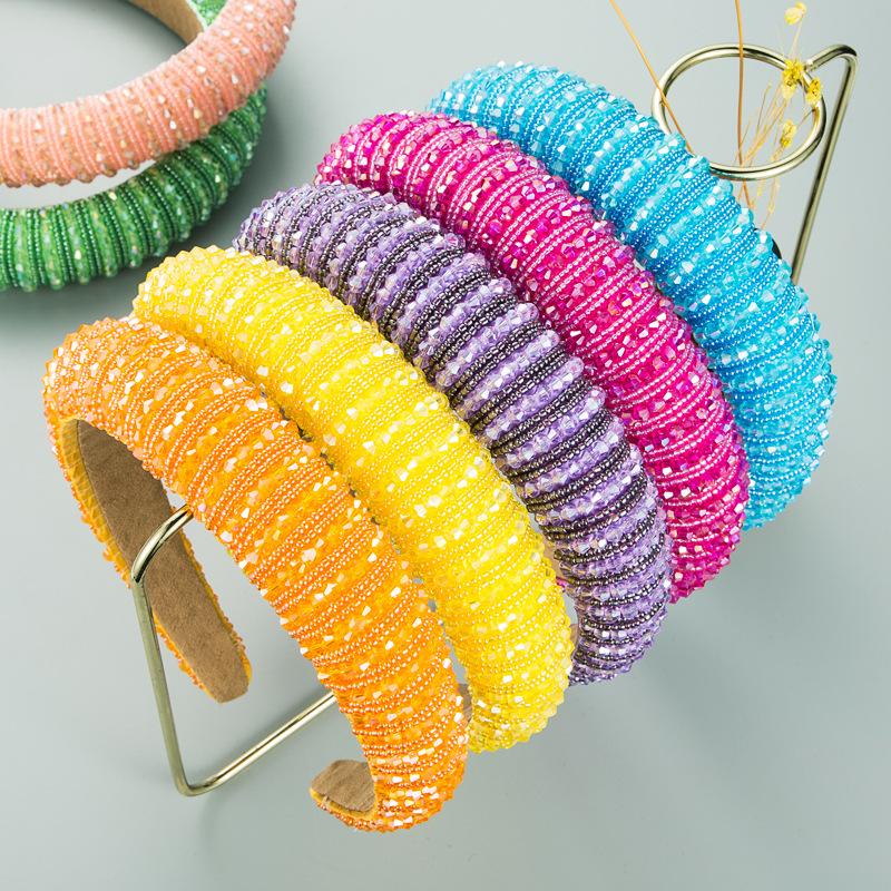 Hairband Handmade Braided Beaded Headband for Women, Made of Sponge Material, Simple and Elegant Face Mask Accessory for Hair.
