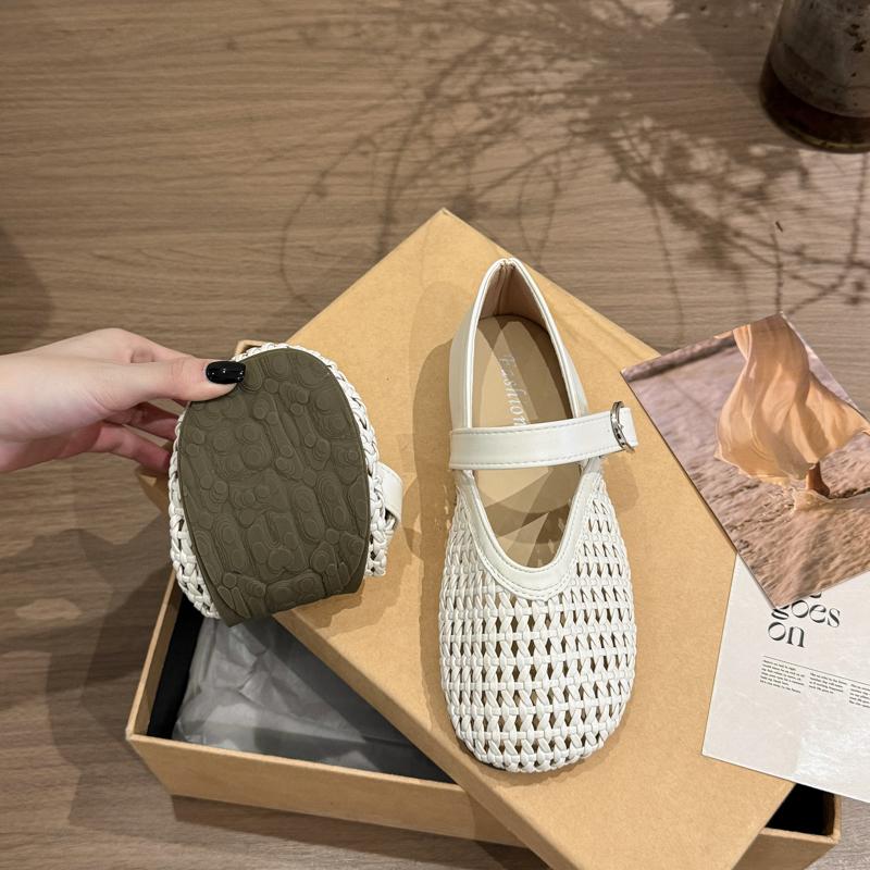 Fashion Women 2025 Sandals Summer New Flat Soft Sole Pumps