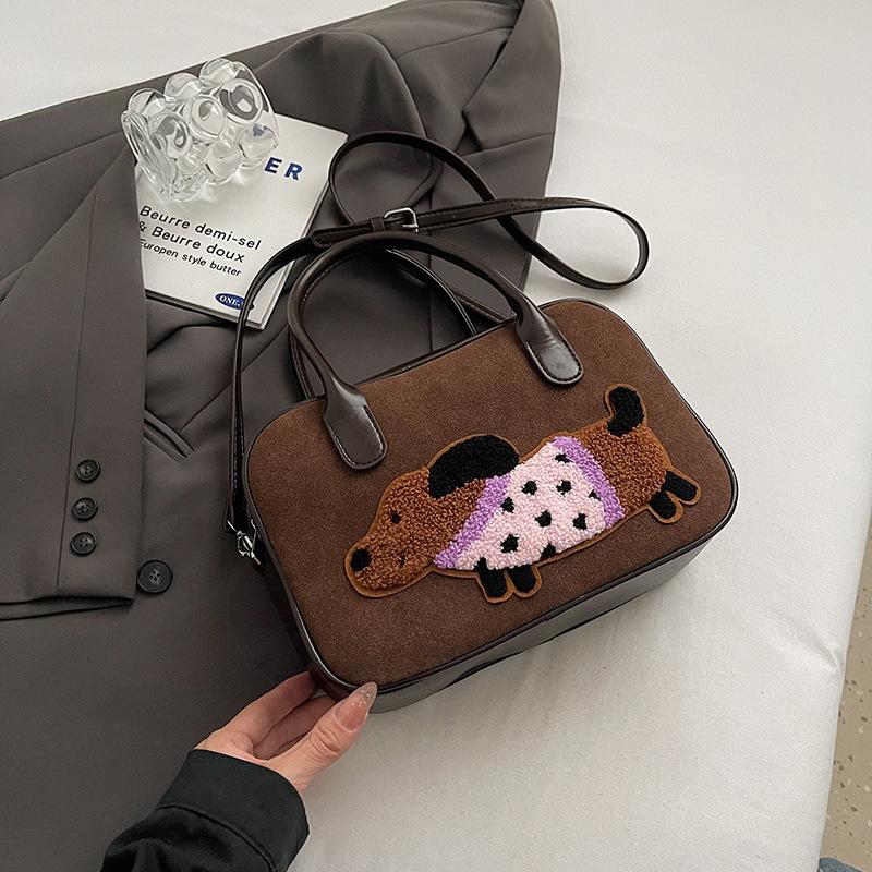 

Осенне-зимняя ретро маленькая квадратная сумка женская 2024 новая повседневная универсальная высококлассная сумка-мессенджер модная сумочка