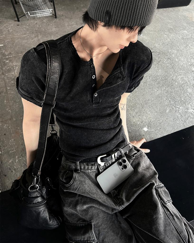 Siaosiko Pigment Henley Neck Muscle Fit Short Sleeve