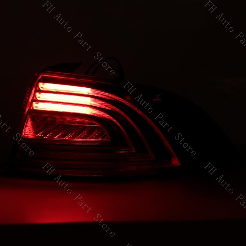For Skoda SUPERB 2013 2014 2015 Car Rear Bumper Tail Light Brake Stop Reverse Lamp Taillight Taillamp