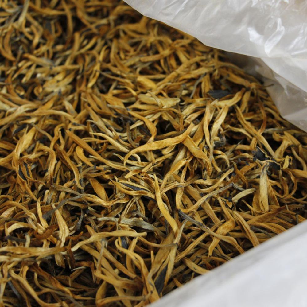 Wholesale Yunnan Fengqing Dianhong Tea 2026 Big Golden Bud Single Bud Black Tea Old Tree Tea Honey Fragrant Jinhao Loose Tea